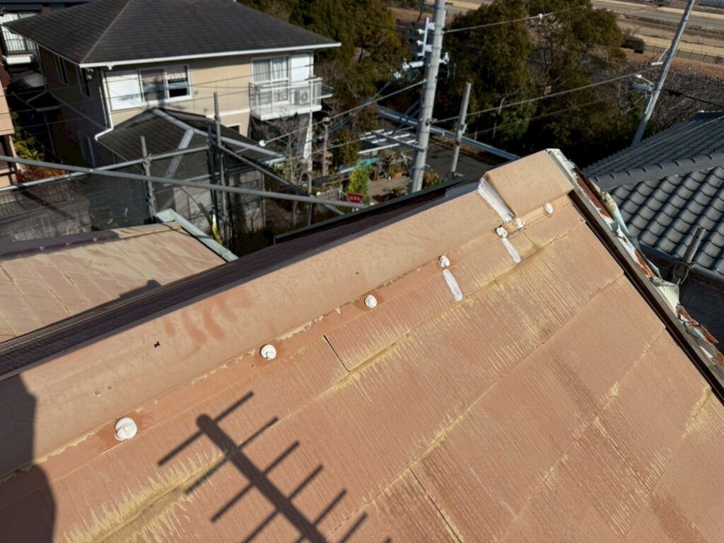 窓回りコーキング／専用プライマー塗布