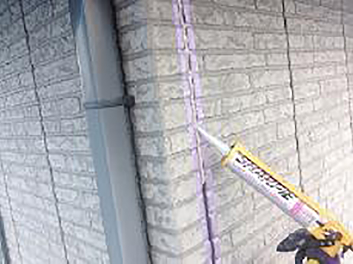 新しいコーキングを充填します。