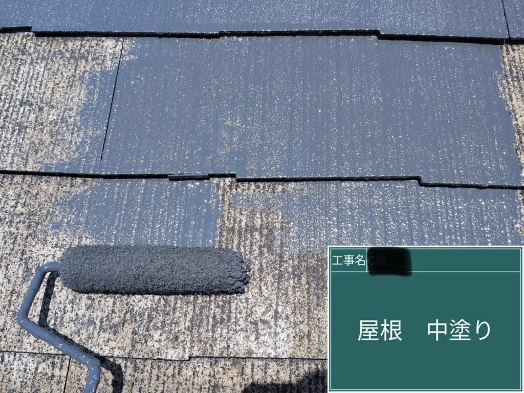 中塗りを行います。